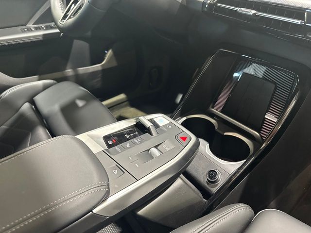 BMW iX1 xDrive30 color Negro. Año 2024. 230KW(313CV). Eléctrico. En concesionario Quadis Munich (Terrassa) de Barcelona