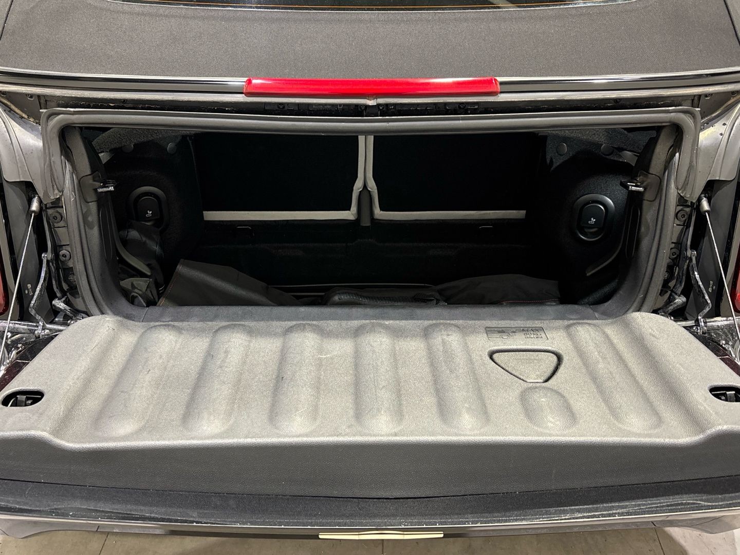 fotoG 4 del MINI MINI Cooper Cabrio C 120 kW (163 CV) 163cv Gasolina del 2025 en Barcelona