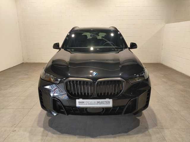 Fotos de BMW X5 xDrive50e color Negro. Año 2024. 360KW(489CV). Híbrido Electro/Gasolina. En concesionario Quadis Munich (Terrassa) de Barcelona