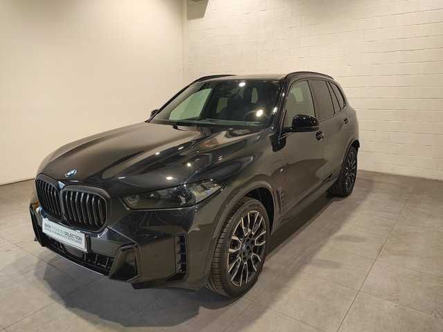 Fotos de BMW X5 xDrive50e color Negro. Año 2024. 360KW(489CV). Híbrido Electro/Gasolina. En concesionario Quadis Munich (Terrassa) de Barcelona