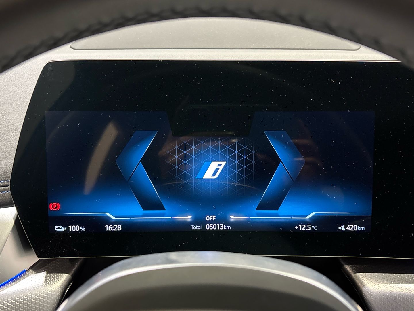 BMW iX1 eDrive20 color Negro. Año 2025. 150KW(204CV). Eléctrico. En concesionario Quadis Munich - Terrassa de Barcelona