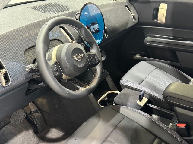 fotoG 12 del MINI MINI Countryman D 120 kW (163 CV) 163cv Diésel del 2024 en Barcelona