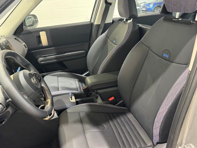 fotoG 19 del MINI MINI Countryman D 120 kW (163 CV) 163cv Diésel del 2024 en Barcelona