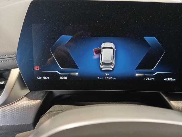 BMW iX1 eDrive20 color Blanco. Año 2025. 150KW(204CV). Eléctrico. En concesionario Quadis Munich (Terrassa) de Barcelona