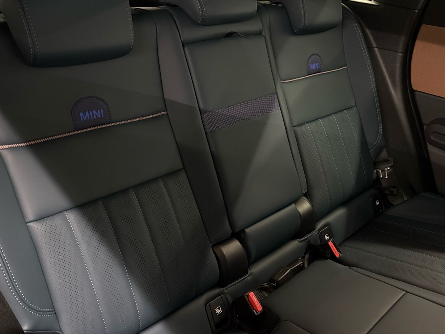 fotoG 11 del MINI MINI Countryman E 150 kW (204 CV) 204cv Eléctrico del 2025 en Barcelona