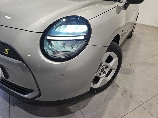 fotoG 5 del MINI MINI 3 Puertas Cooper SE 160 kW (218 CV) 218cv Eléctrico del 2024 en Barcelona