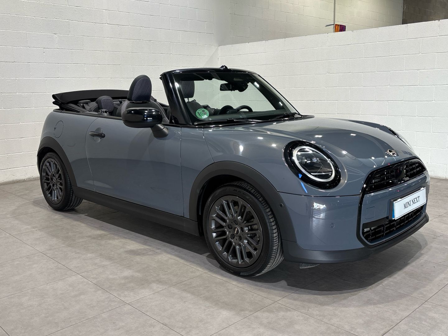 fotoG 21 del MINI MINI Cooper Cabrio C 120 kW (163 CV) 163cv Gasolina del 2025 en Barcelona