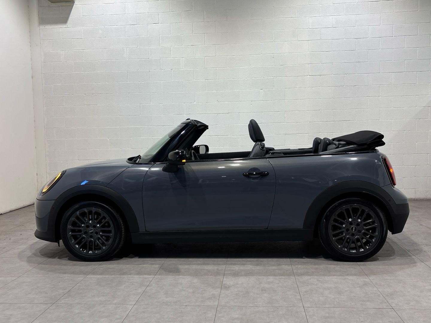 fotoG 22 del MINI MINI Cooper Cabrio C 120 kW (163 CV) 163cv Gasolina del 2025 en Barcelona