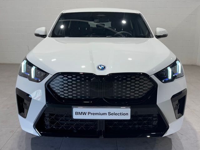 Fotos de BMW iX2 eDrive20 color Blanco. Año 2024. 150KW(204CV). Eléctrico. En concesionario Quadis Munich (Terrassa) de Barcelona