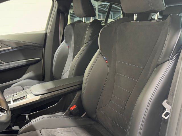 BMW iX2 eDrive20 color Blanco. Año 2024. 150KW(204CV). Eléctrico. En concesionario Quadis Munich (Terrassa) de Barcelona