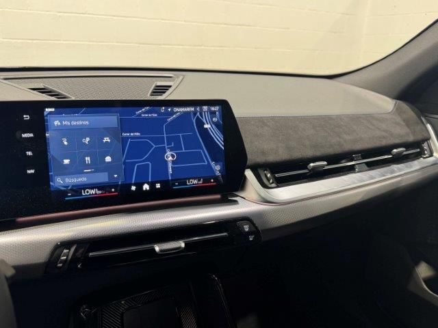 BMW iX2 xDrive30 color Azul. Año 2025. 230KW(313CV). Eléctrico. En concesionario Quadis Munich - Terrassa de Barcelona