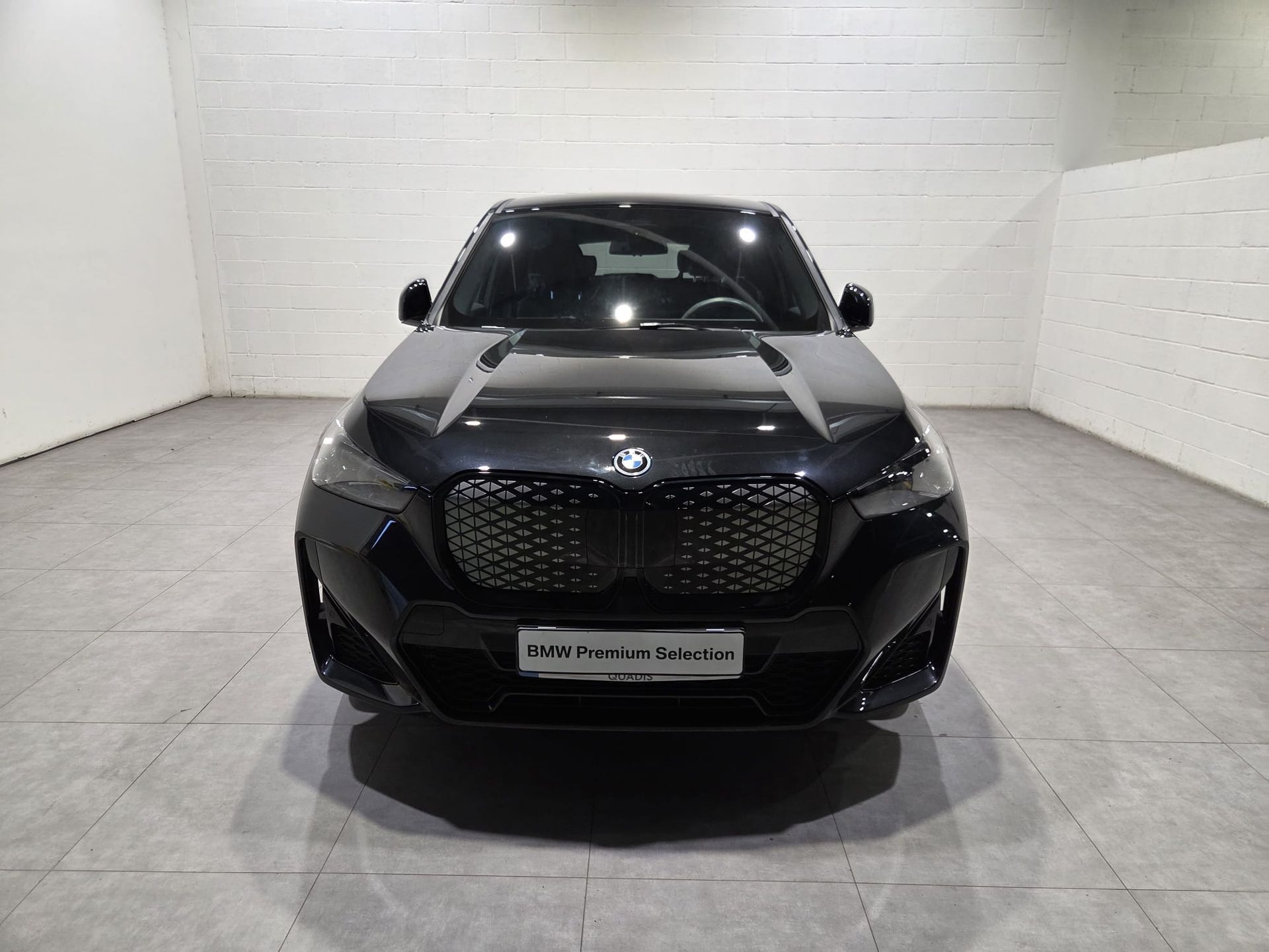 Fotos de BMW iX1 xDrive30 color Negro. Año 2025. 230KW(313CV). Eléctrico. En concesionario Quadis Munich (Terrassa) de Barcelona