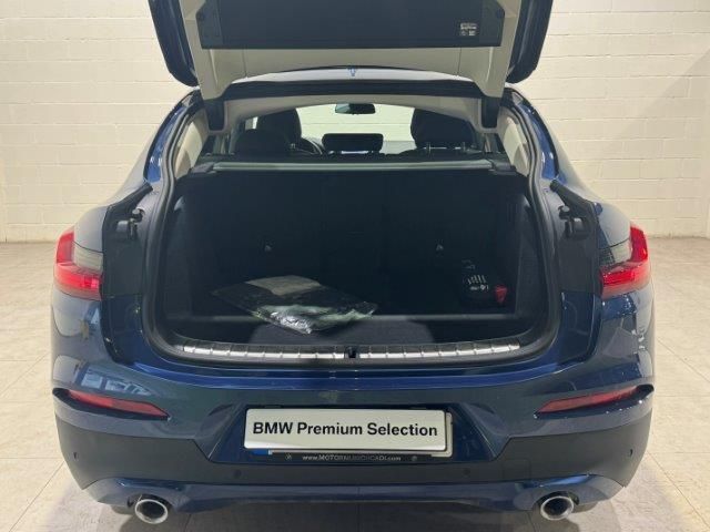 BMW X4 xDrive20d color Azul. Año 2021. 140KW(190CV). Diésel. En concesionario Quadis Munich de Barcelona