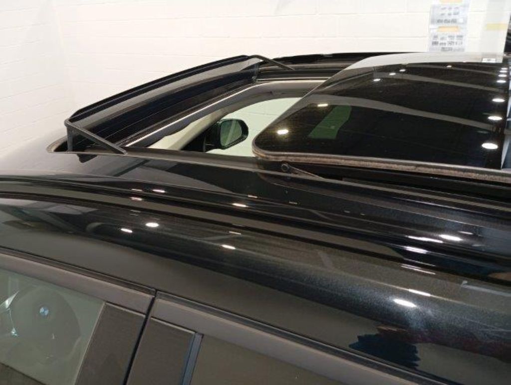 BMW X1 sDrive18i color Negro. Año 2024. 100KW(136CV). Gasolina. En concesionario Quadis Munich (Manresa) de Barcelona