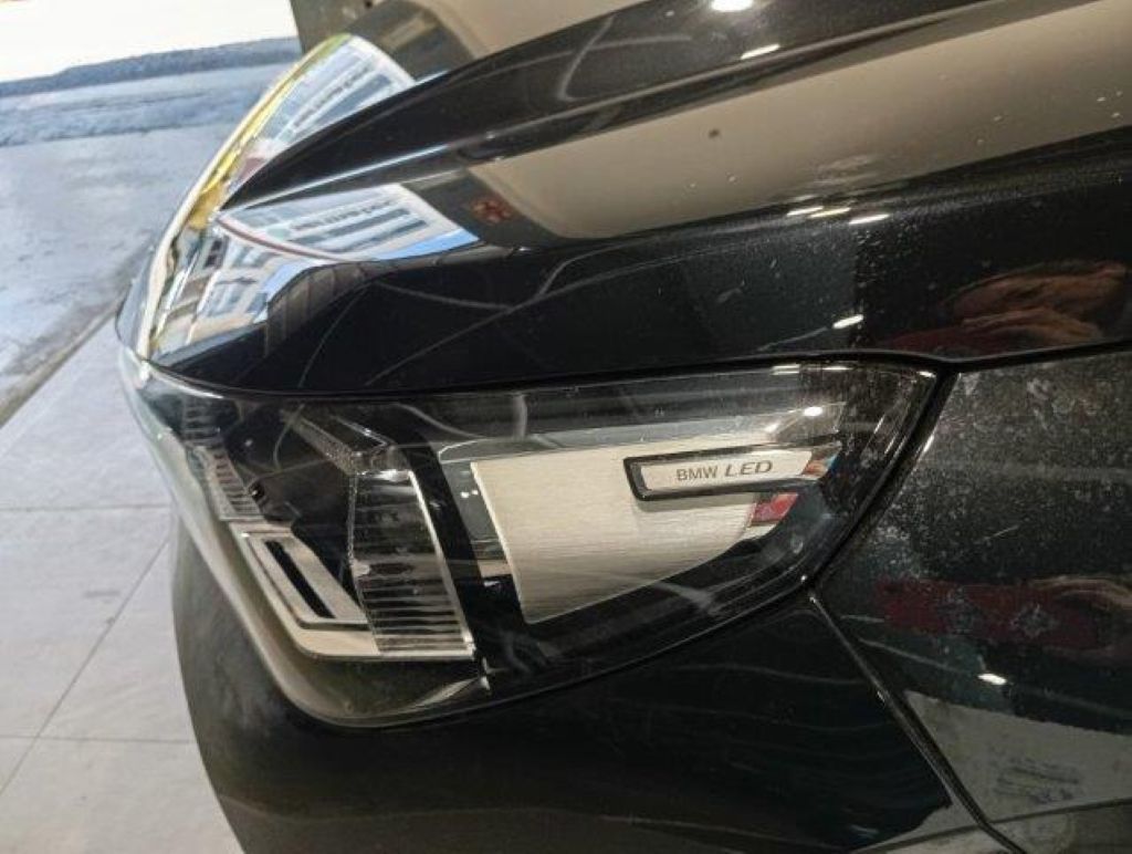 BMW X1 sDrive18i color Negro. Año 2024. 100KW(136CV). Gasolina. En concesionario Quadis Munich (Manresa) de Barcelona