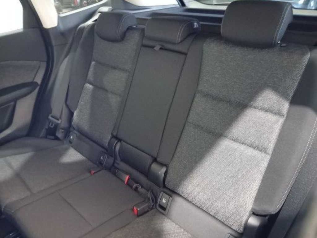 BMW X1 sDrive18i color Negro. Año 2024. 100KW(136CV). Gasolina. En concesionario Quadis Munich (Manresa) de Barcelona