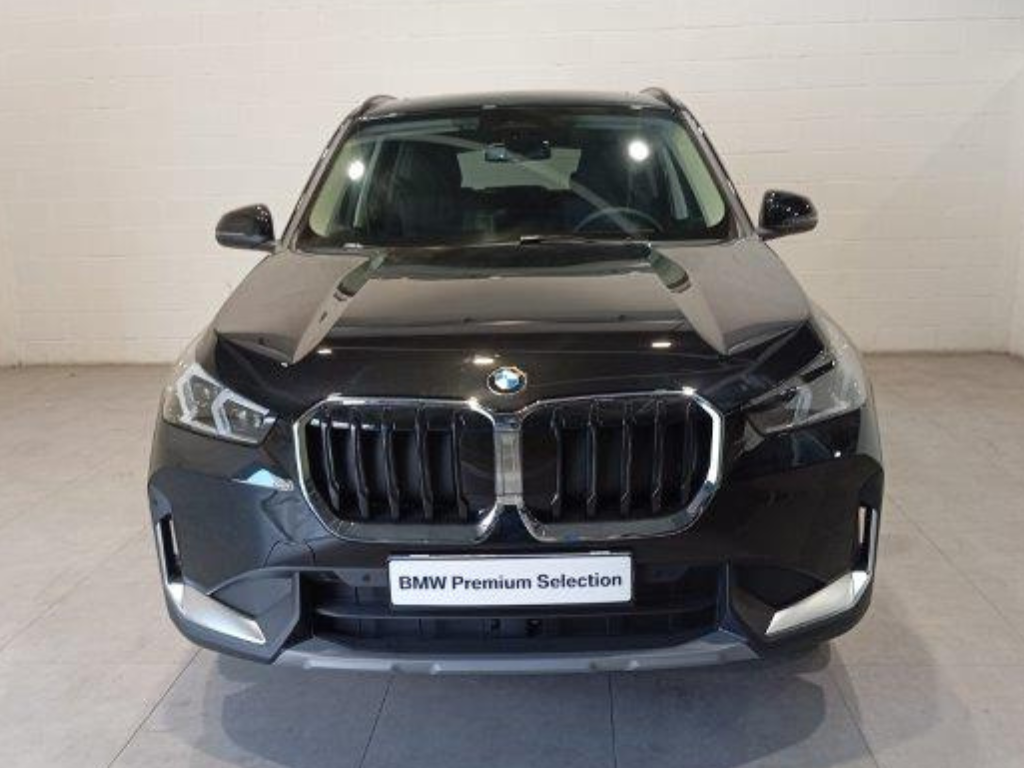 Fotos de BMW X1 sDrive18i color Negro. Año 2024. 100KW(136CV). Gasolina. En concesionario Quadis Munich (Manresa) de Barcelona