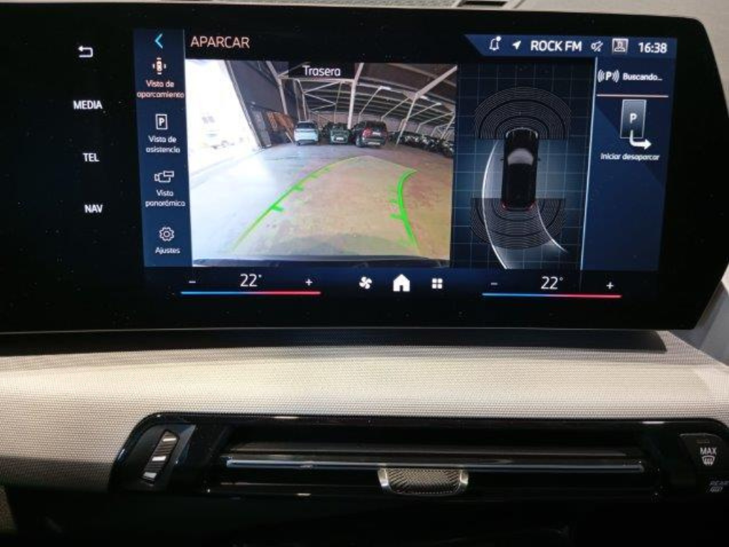 BMW X1 sDrive18i color Negro. Año 2024. 100KW(136CV). Gasolina. En concesionario Quadis Munich (Manresa) de Barcelona