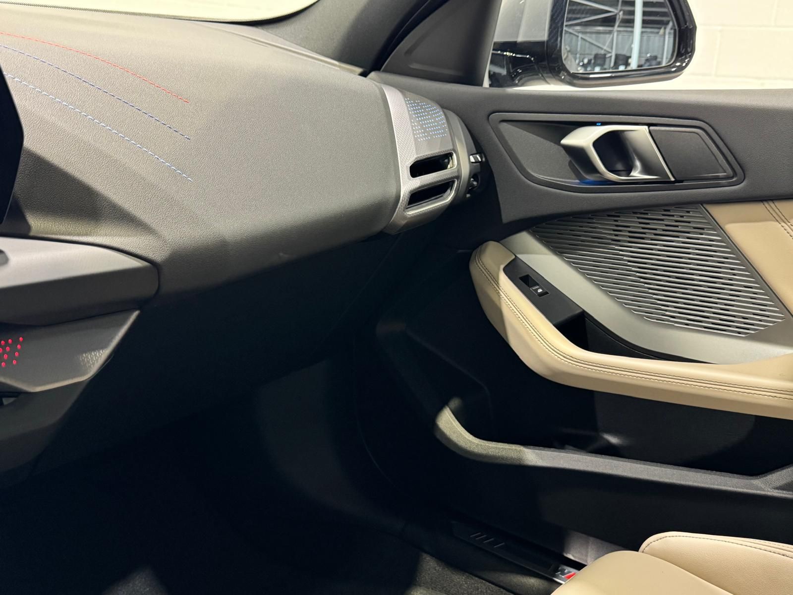 BMW Serie 1 120d color Gris. Año 2025. 120KW(163CV). Diésel. En concesionario Quadis Munich (Terrassa) de Barcelona