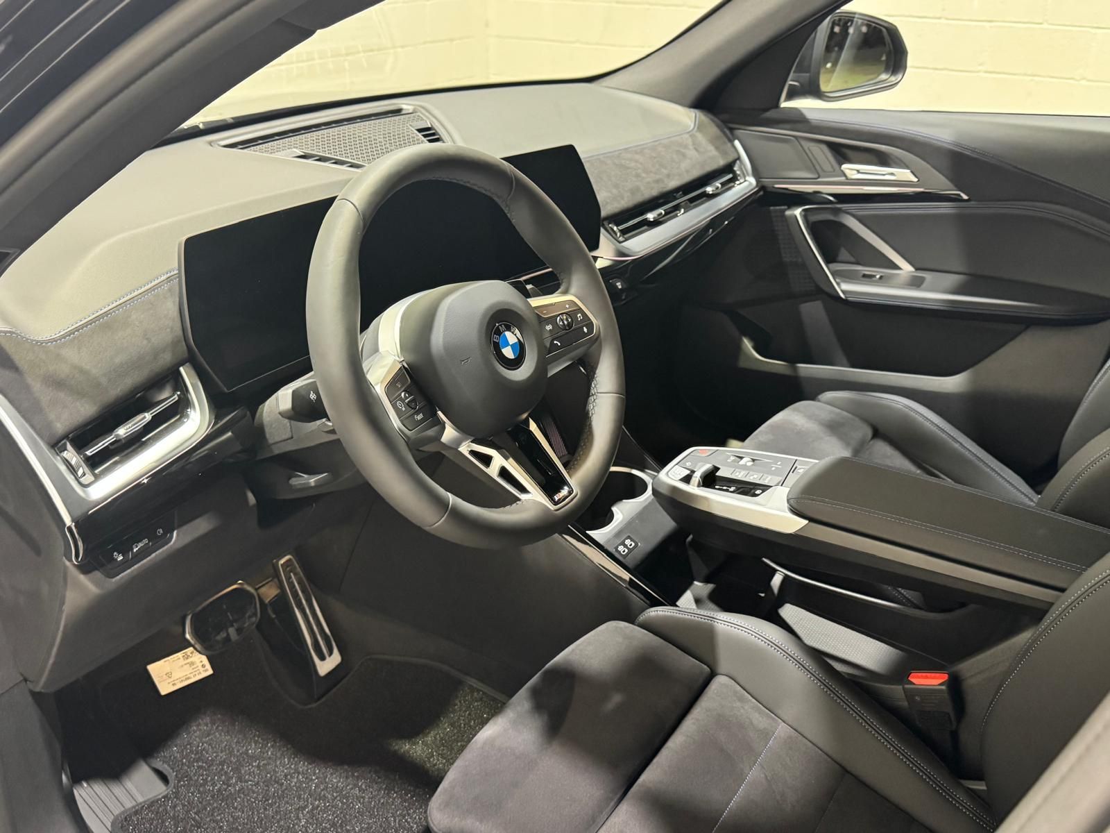 BMW X2 sDrive18d color Negro. Año 2025. 110KW(150CV). Diésel. En concesionario Quadis Munich (Terrassa) de Barcelona