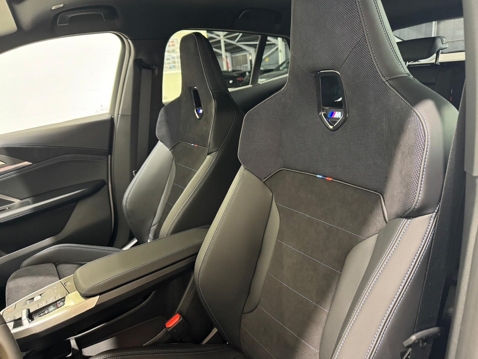 BMW X2 sDrive18d color Blanco. Año 2025. 110KW(150CV). Diésel. En concesionario Quadis Munich (Terrassa) de Barcelona