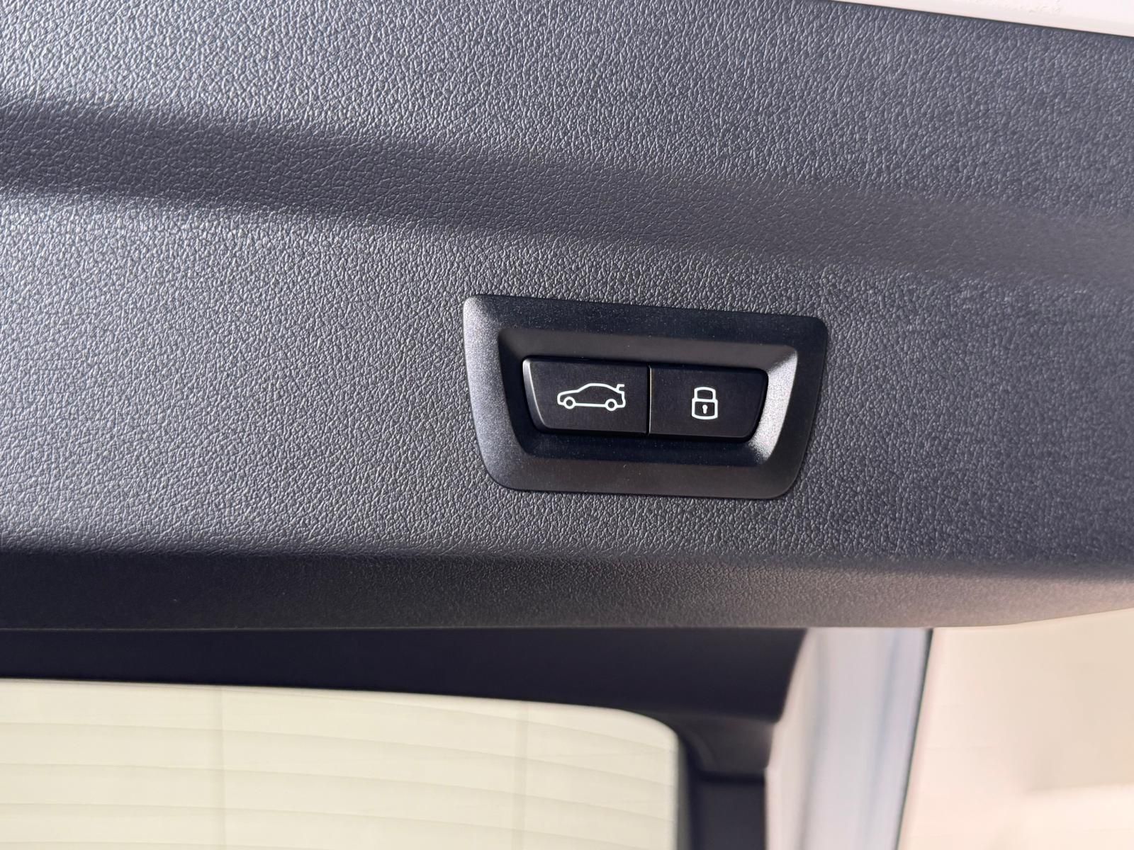 BMW X2 sDrive18d color Blanco. Año 2025. 110KW(150CV). Diésel. En concesionario Quadis Munich (Terrassa) de Barcelona