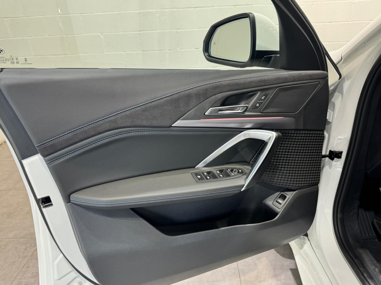 BMW X2 sDrive18d color Blanco. Año 2025. 110KW(150CV). Diésel. En concesionario Quadis Munich (Terrassa) de Barcelona