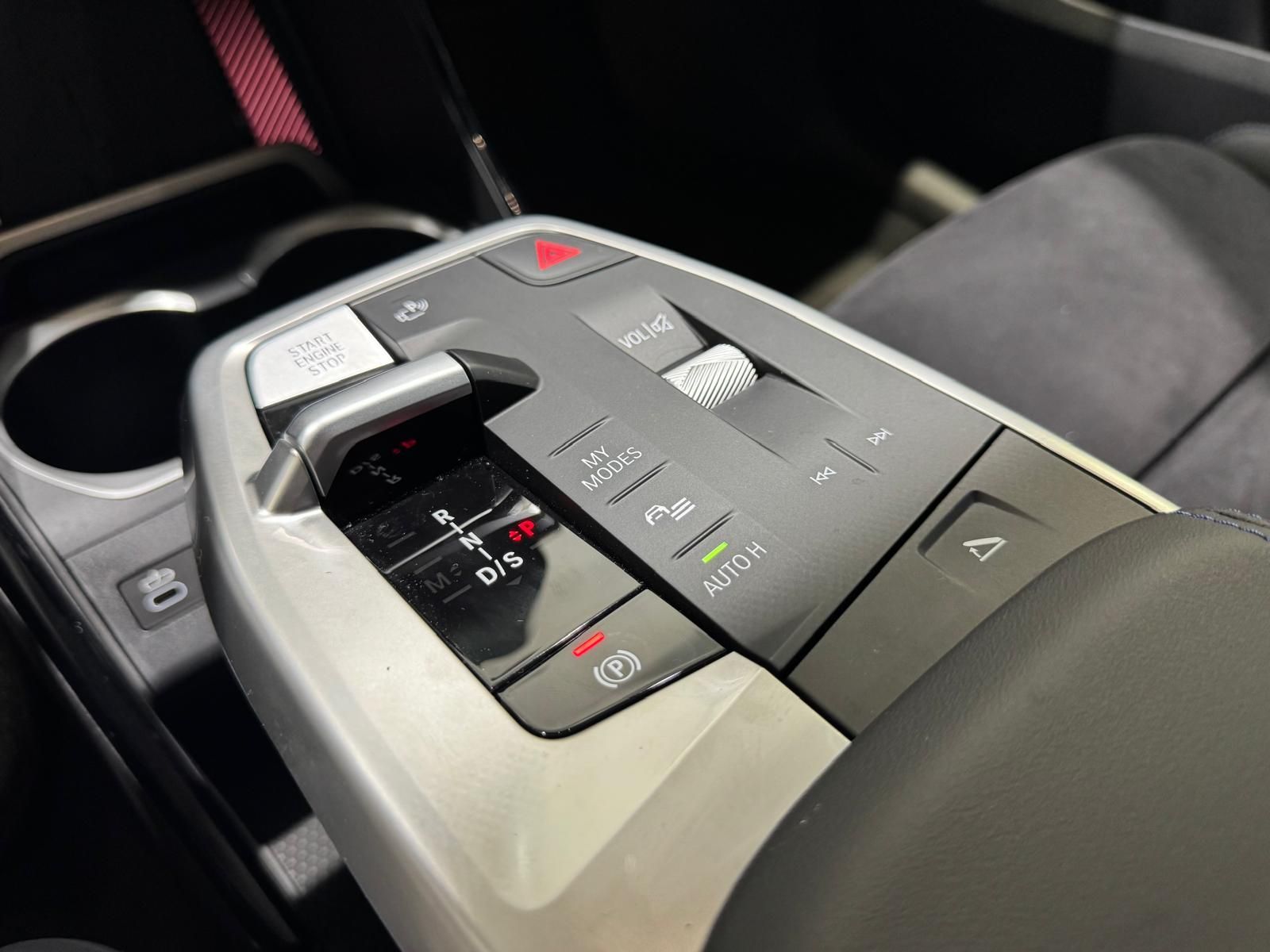 BMW X2 sDrive18d color Blanco. Año 2025. 110KW(150CV). Diésel. En concesionario Quadis Munich (Terrassa) de Barcelona