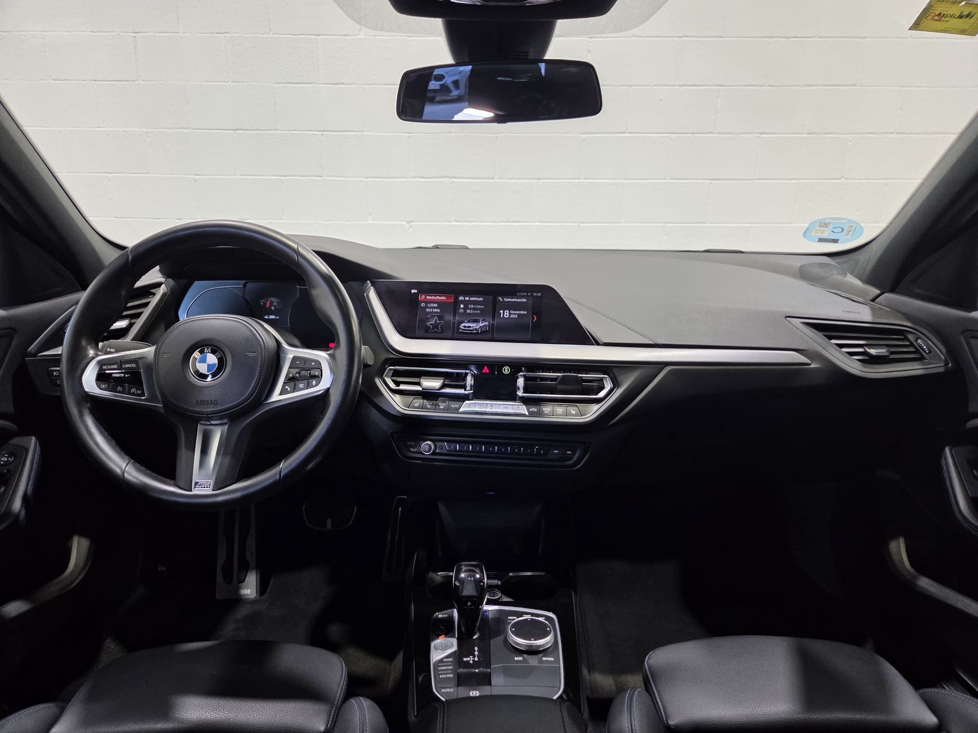 BMW Serie 1 118d color Azul. Año 2020. 110KW(150CV). Diésel. En concesionario Quadis Munich (Terrassa) de Barcelona