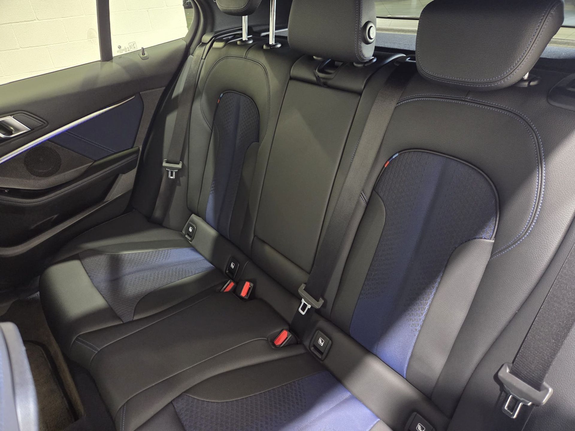 BMW Serie 1 118d color Azul. Año 2020. 110KW(150CV). Diésel. En concesionario Quadis Munich (Terrassa) de Barcelona