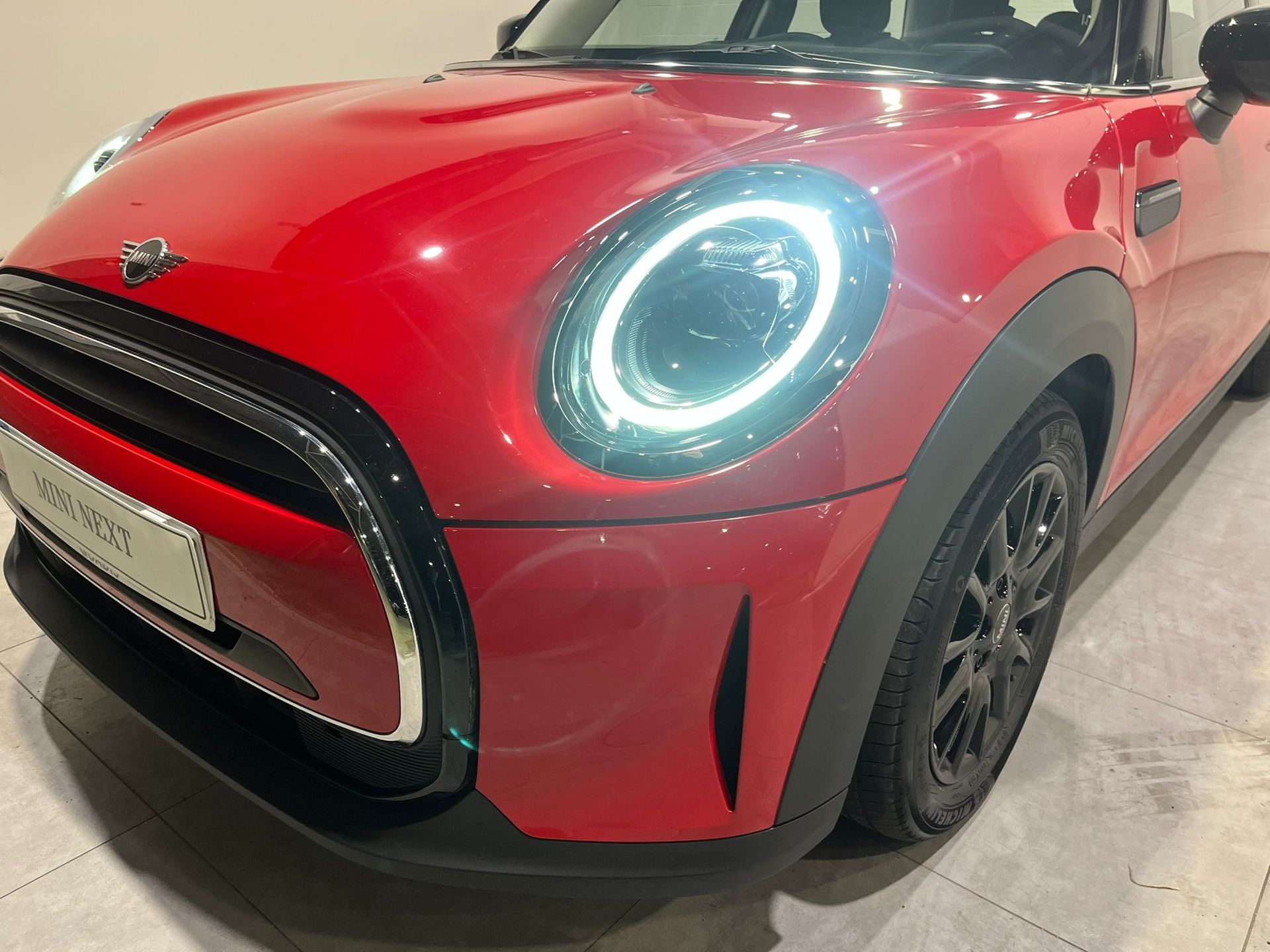 fotoG 5 del MINI MINI 5 Puertas Cooper 100 kW (136 CV) 136cv Gasolina del 2022 en Barcelona