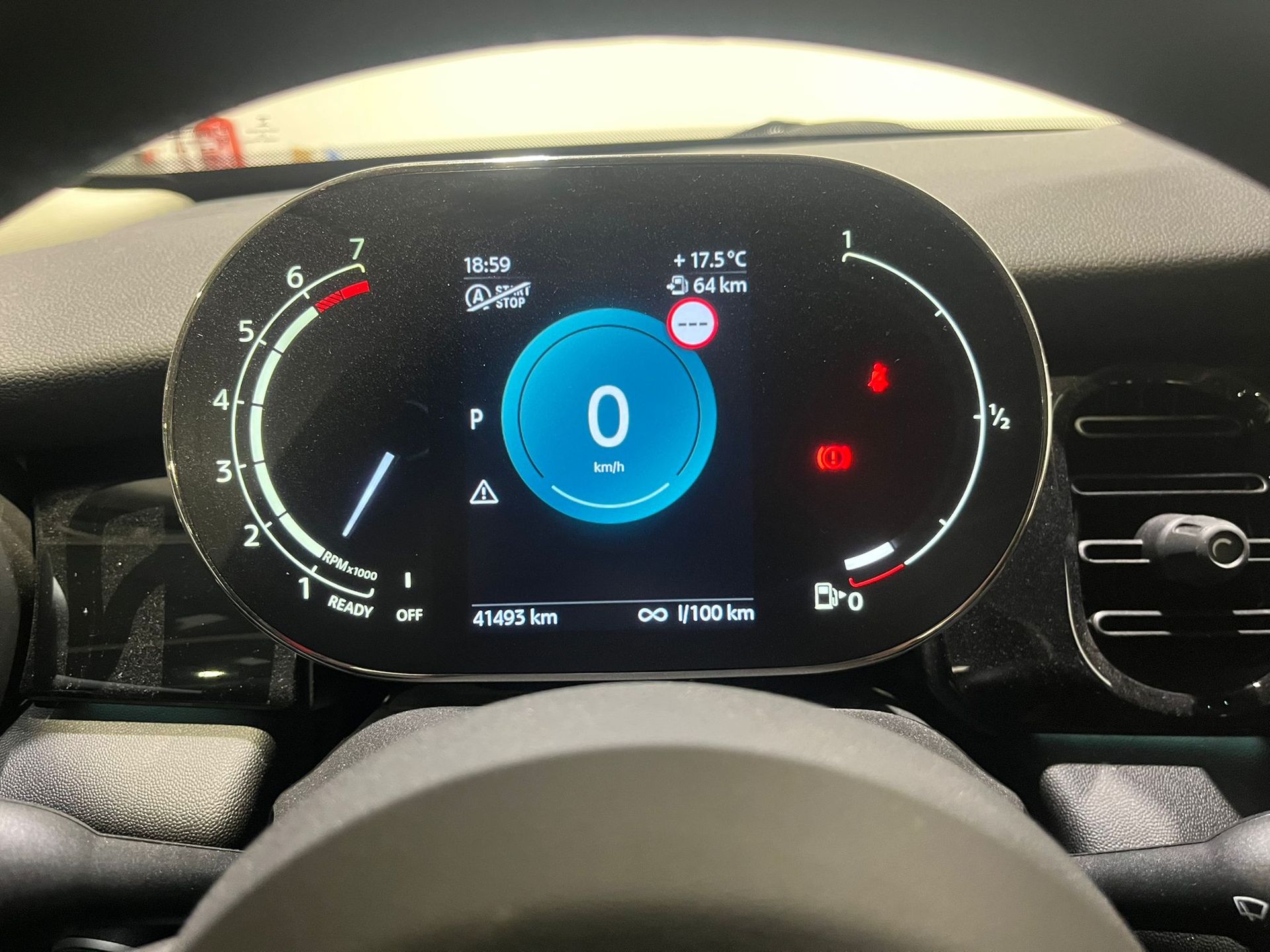 fotoG 14 del MINI MINI 5 Puertas Cooper 100 kW (136 CV) 136cv Gasolina del 2022 en Barcelona