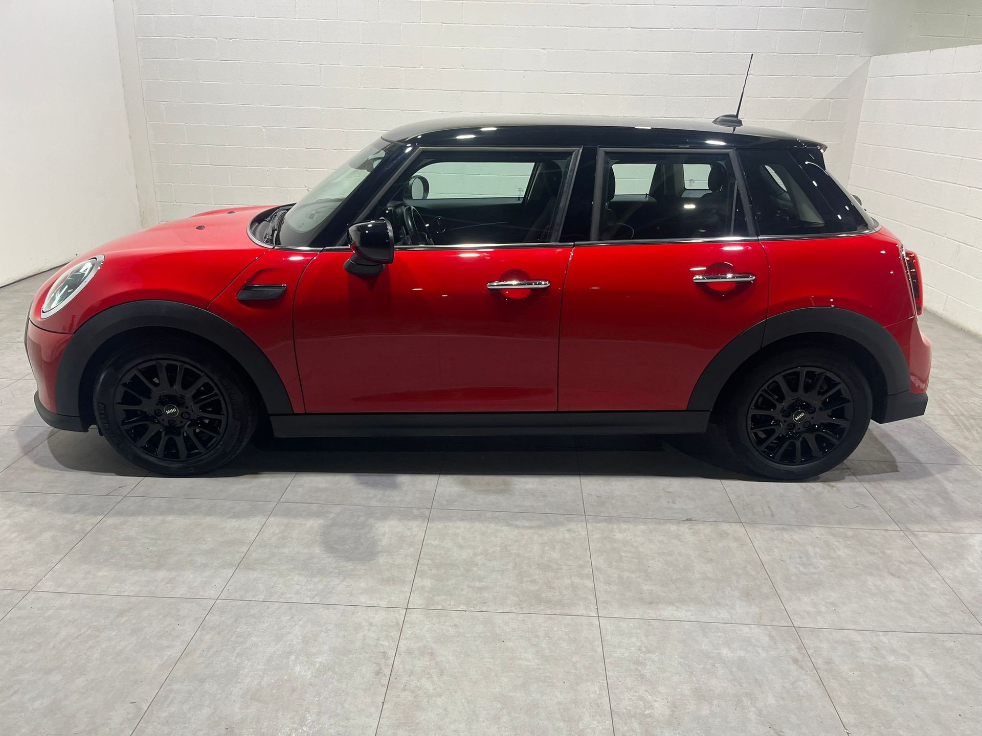 Fotos de MINI 5 Puertas Cooper 100 kW (136 CV)