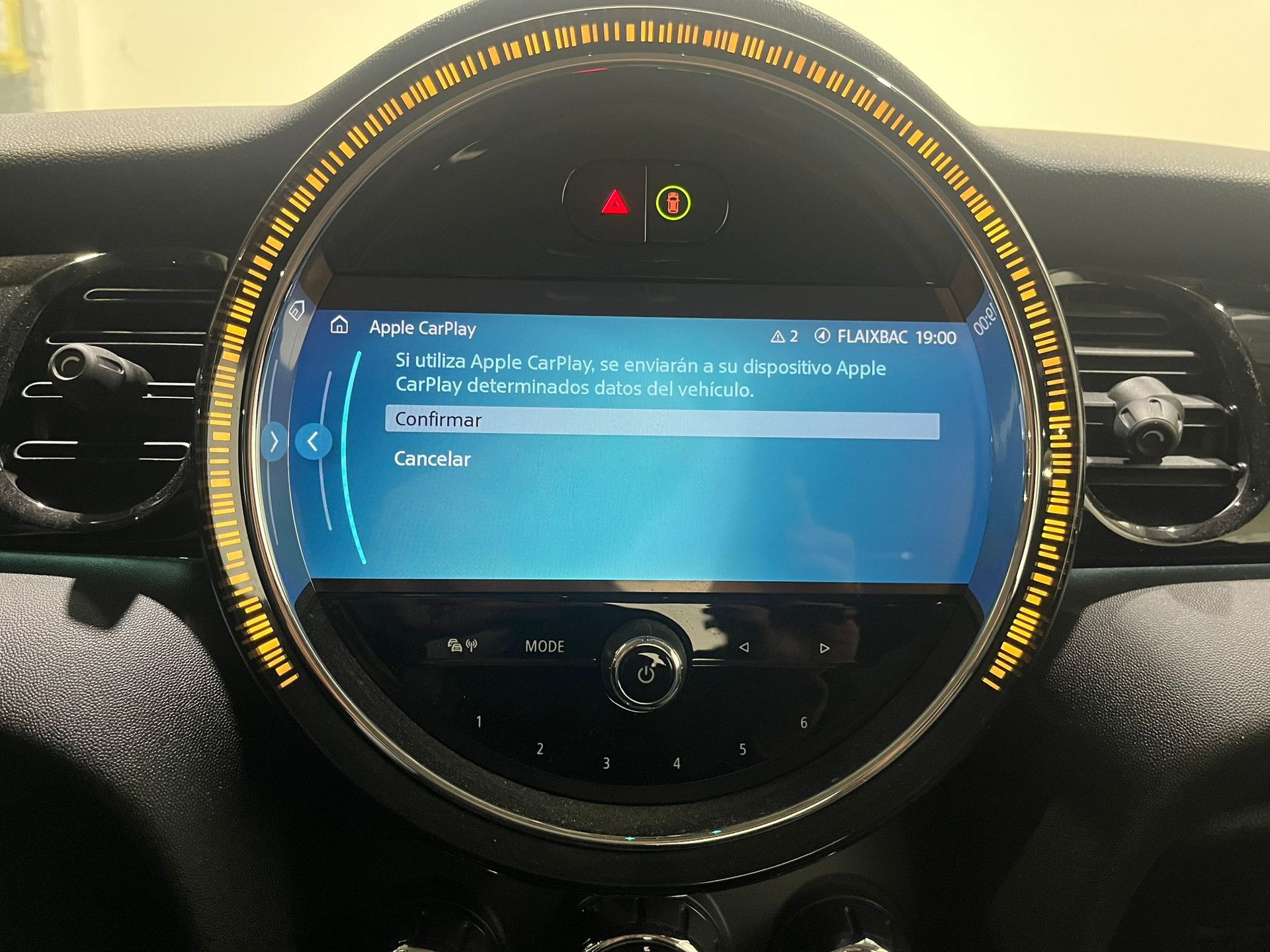 fotoG 12 del MINI MINI 5 Puertas Cooper 100 kW (136 CV) 136cv Gasolina del 2022 en Barcelona