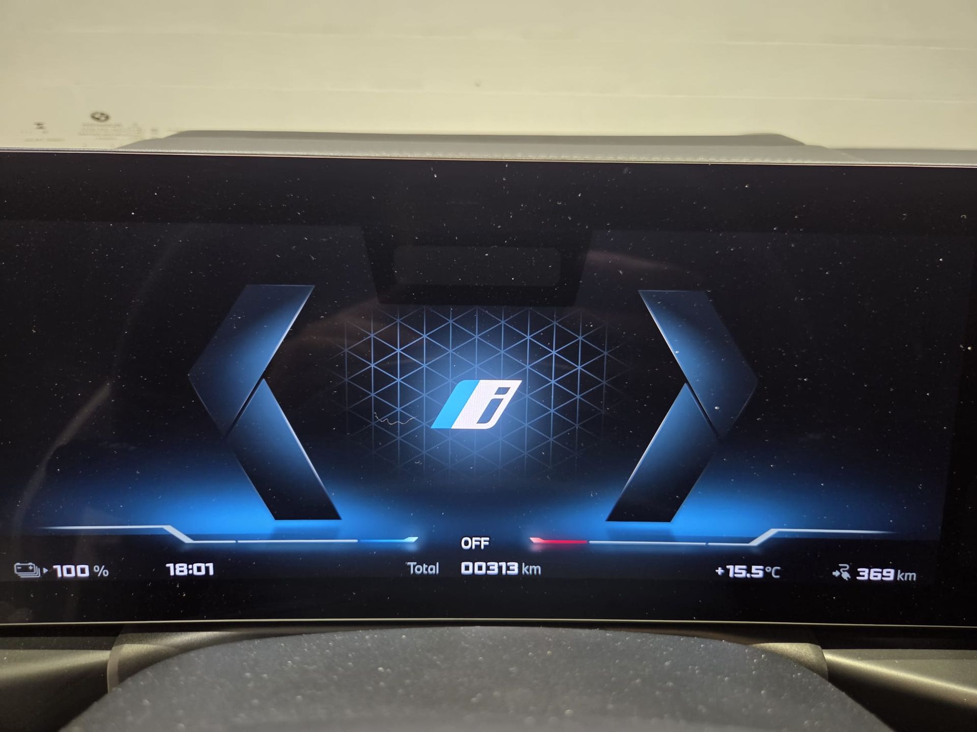 BMW i4 M50 color Blanco. Año 2025. 400KW(544CV). Eléctrico. En concesionario Quadis Munich (Terrassa) de Barcelona