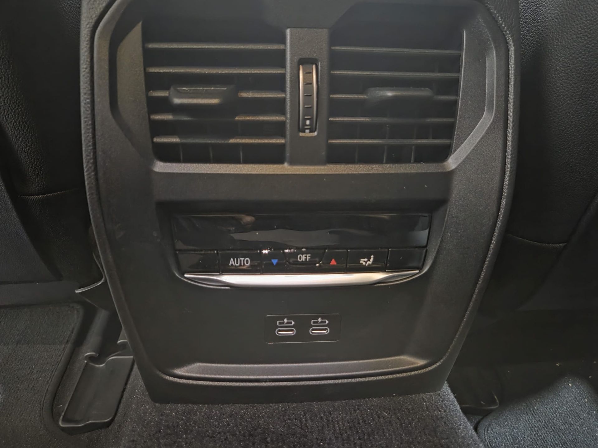 BMW i4 M50 color Blanco. Año 2025. 400KW(544CV). Eléctrico. En concesionario Quadis Munich (Terrassa) de Barcelona