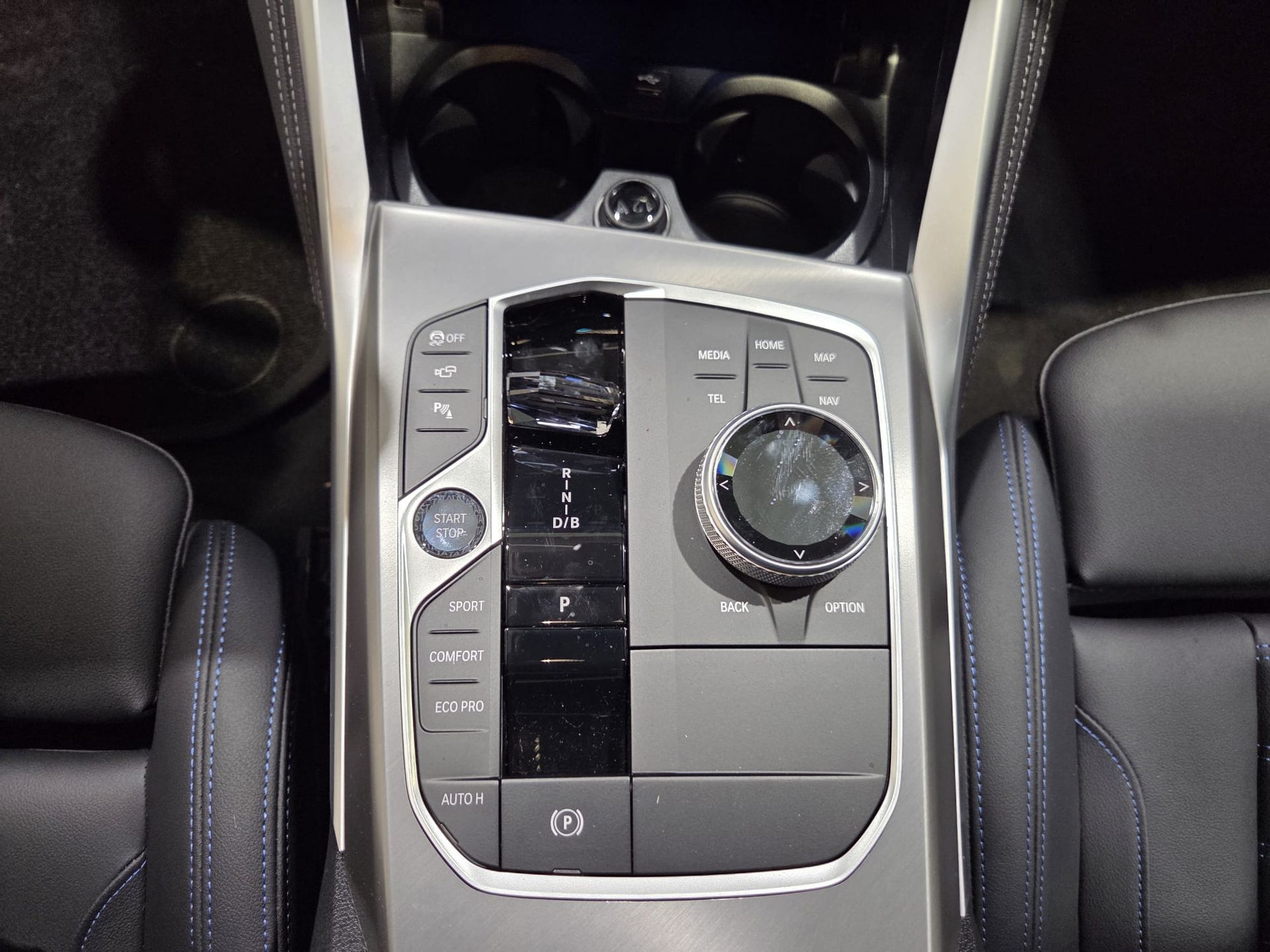 BMW i4 M50 color Blanco. Año 2025. 400KW(544CV). Eléctrico. En concesionario Quadis Munich (Terrassa) de Barcelona