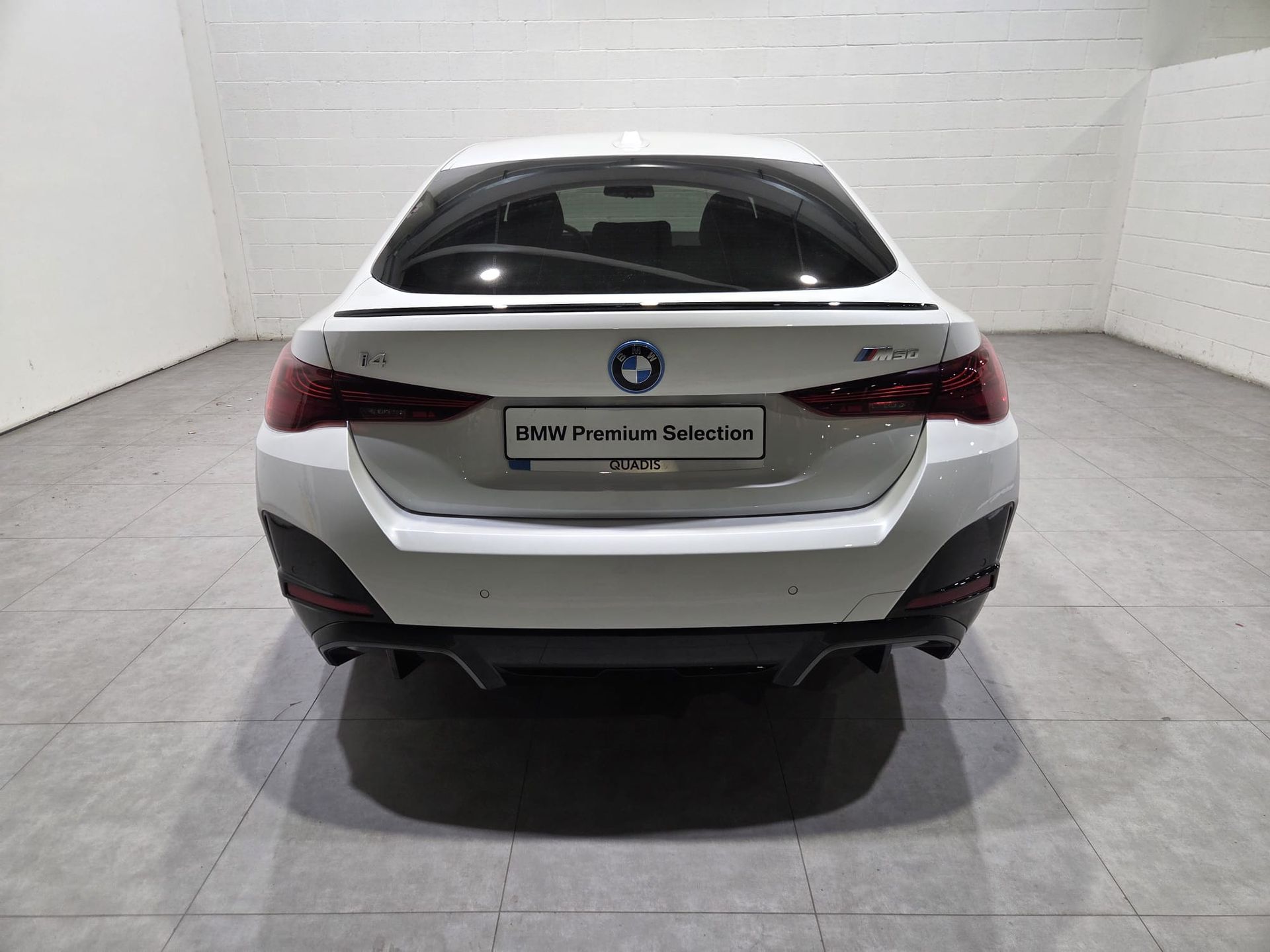 BMW i4 M50 color Blanco. Año 2025. 400KW(544CV). Eléctrico. En concesionario Quadis Munich (Terrassa) de Barcelona