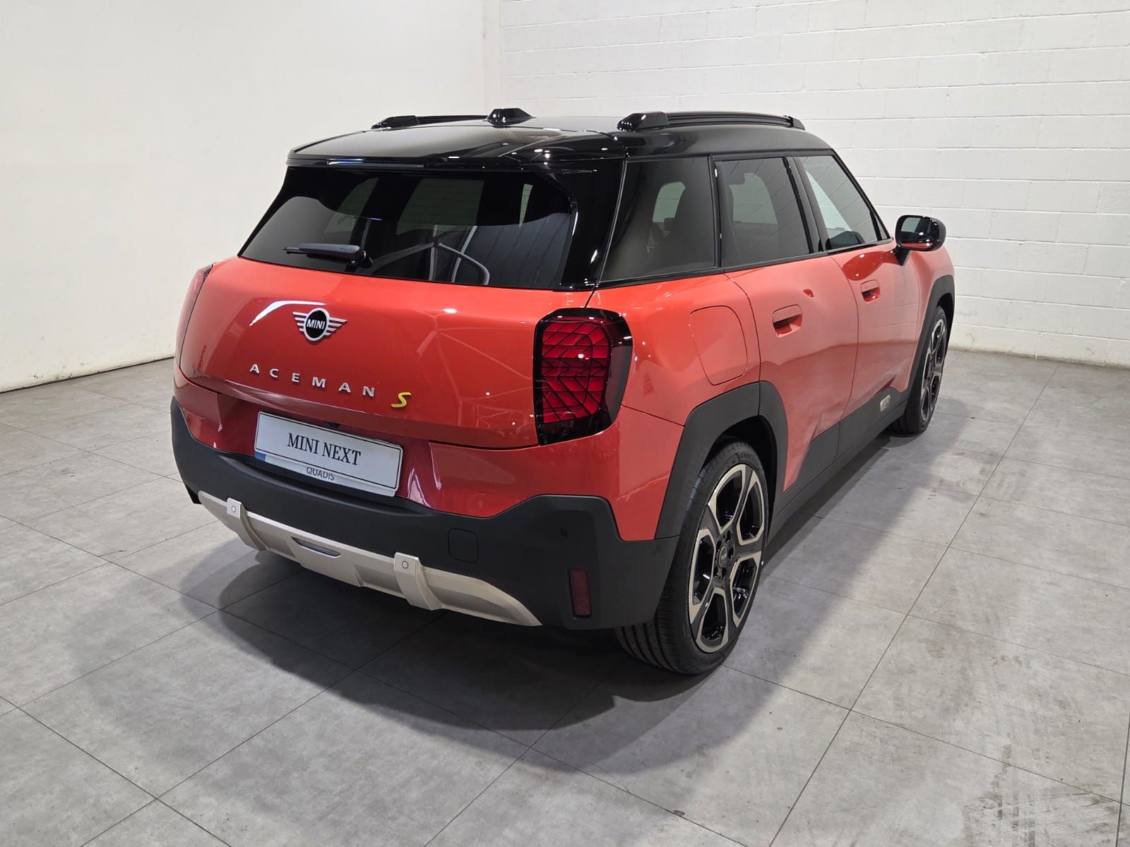 fotoG 5 del MINI MINI Aceman SE 160 kW (218 CV) 218cv Eléctrico del 2025 en Barcelona