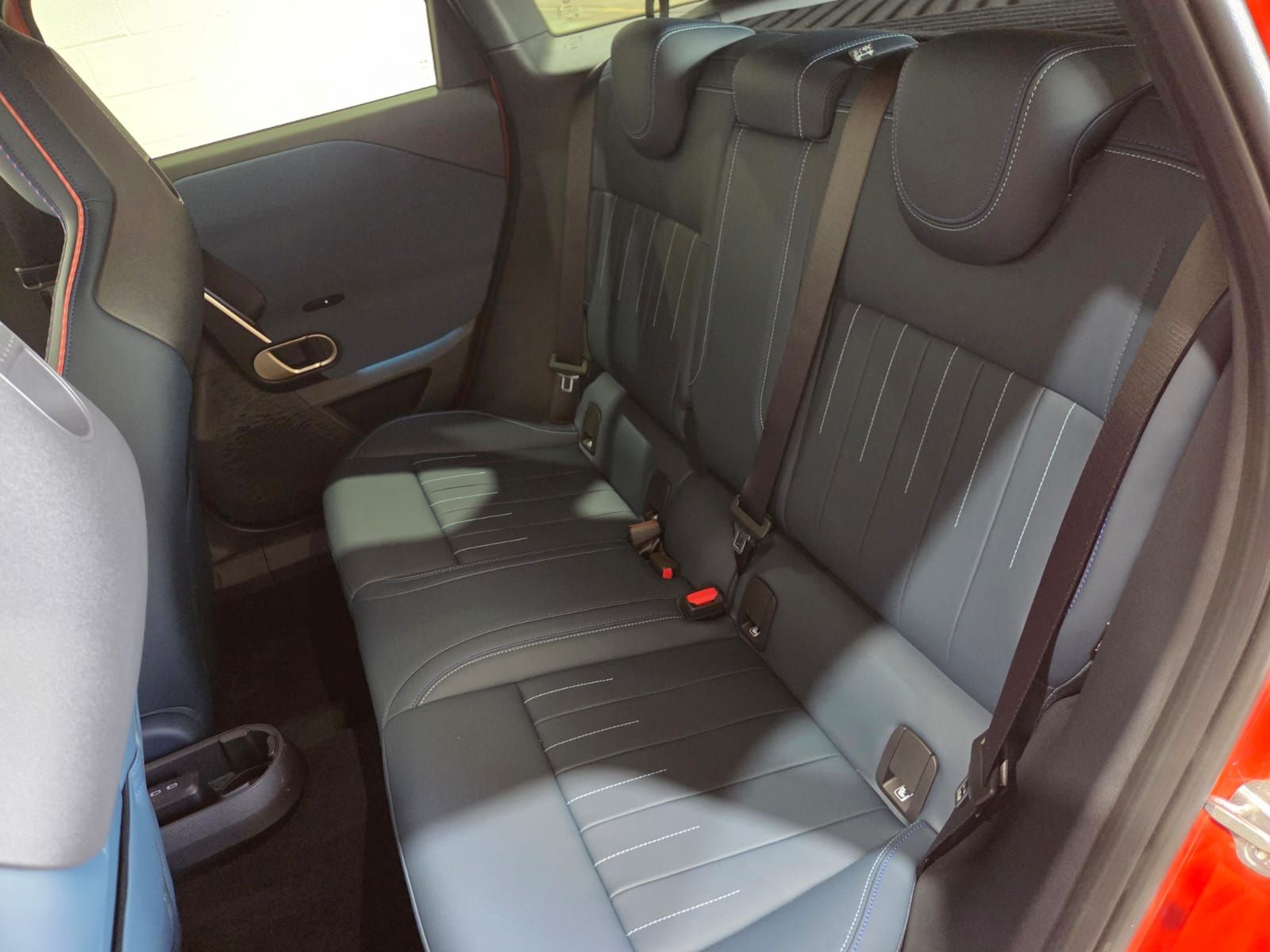 fotoG 13 del MINI MINI Aceman SE 160 kW (218 CV) 218cv Eléctrico del 2025 en Barcelona