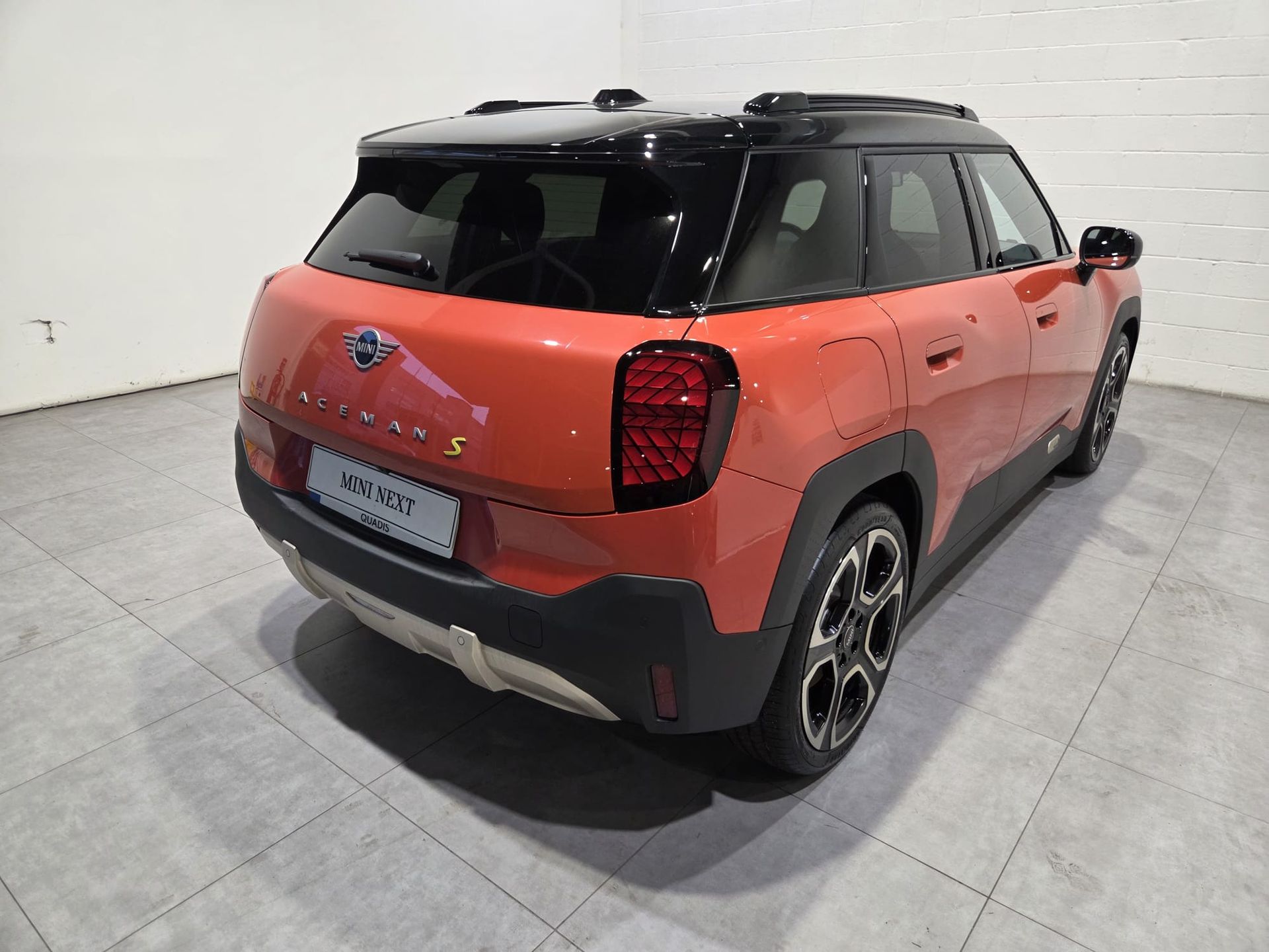 fotoG 5 del MINI MINI Aceman SE 160 kW (218 CV) 218cv Eléctrico del 2025 en Barcelona