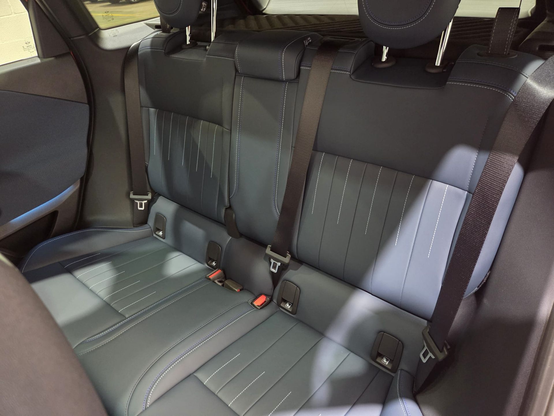 fotoG 13 del MINI MINI Aceman SE 160 kW (218 CV) 218cv Eléctrico del 2025 en Barcelona