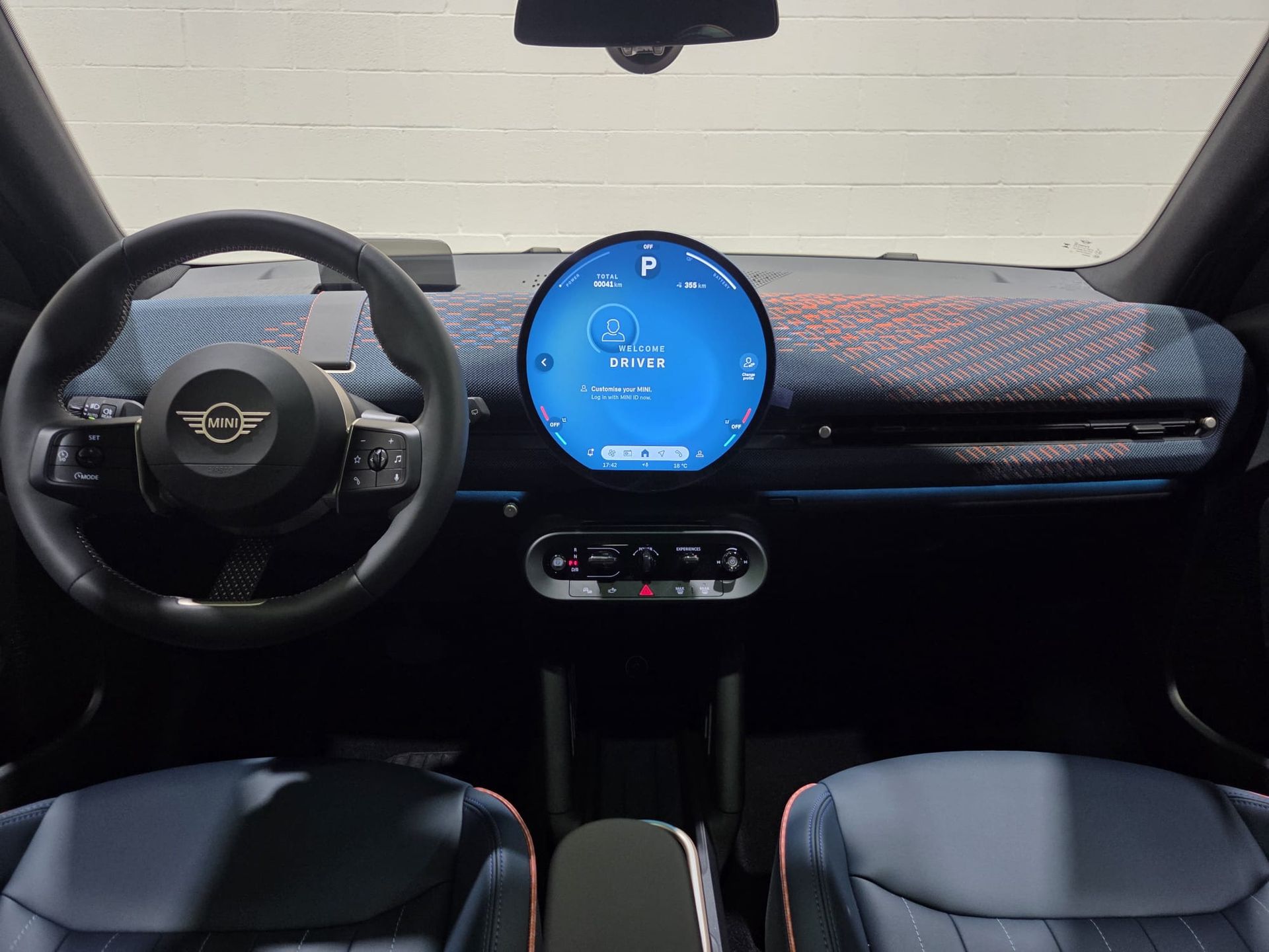 fotoG 9 del MINI MINI Aceman SE 160 kW (218 CV) 218cv Eléctrico del 2025 en Barcelona