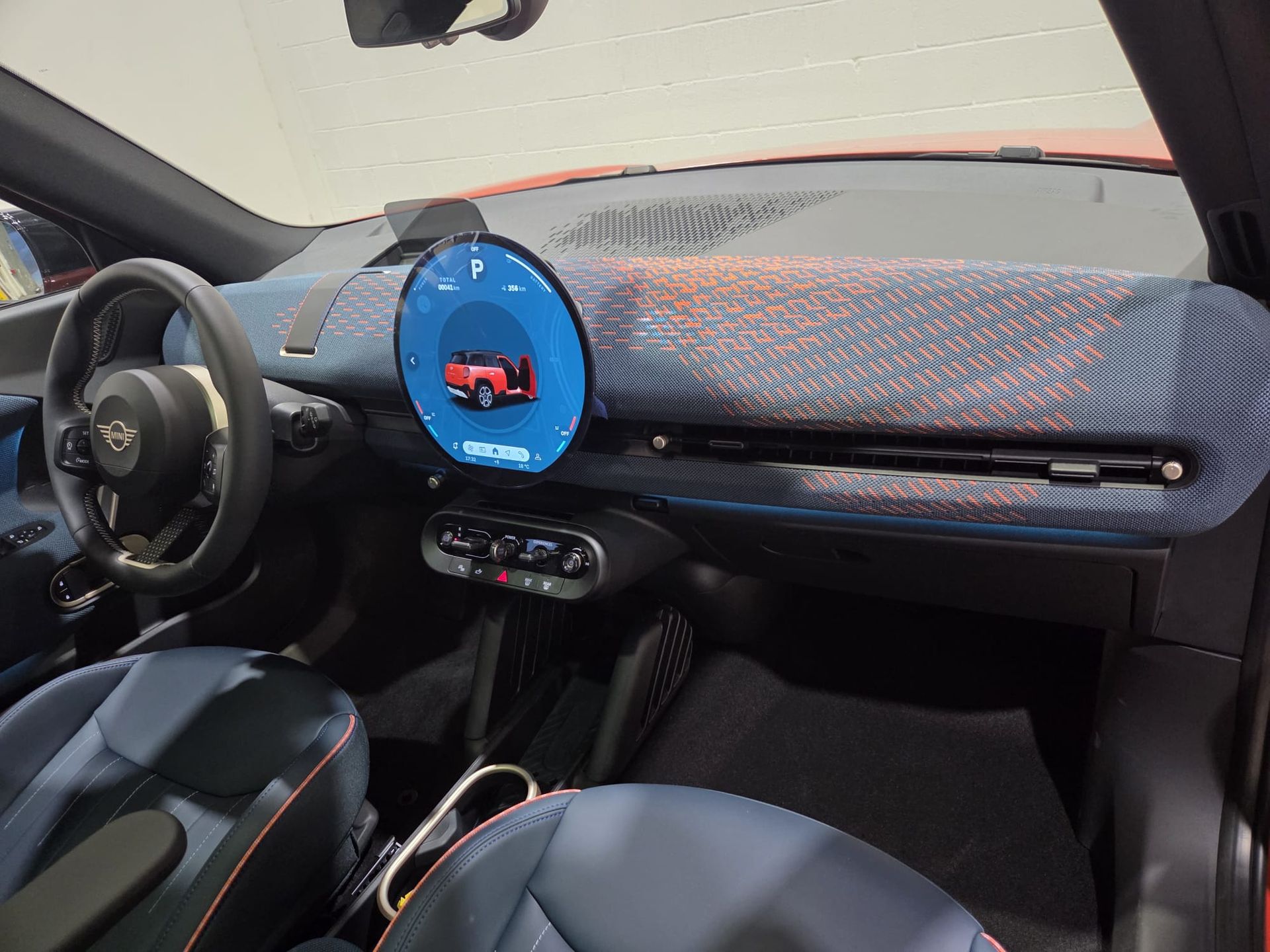 fotoG 8 del MINI MINI Aceman SE 160 kW (218 CV) 218cv Eléctrico del 2025 en Barcelona