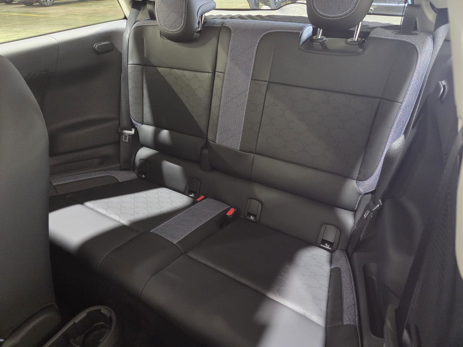 fotoG 8 del MINI MINI Cooper E 135 kW (184 CV) 184cv Eléctrico del 2025 en Barcelona