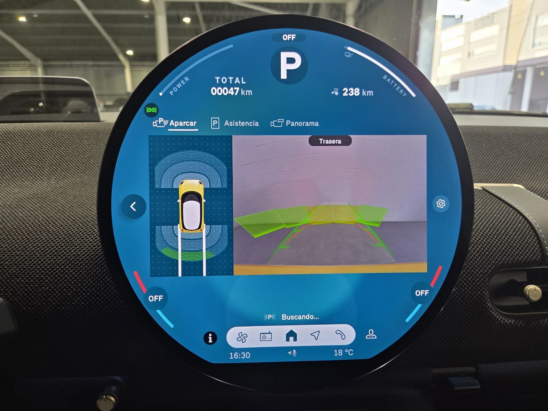 fotoG 13 del MINI MINI Cooper E 135 kW (184 CV) 184cv Eléctrico del 2025 en Barcelona