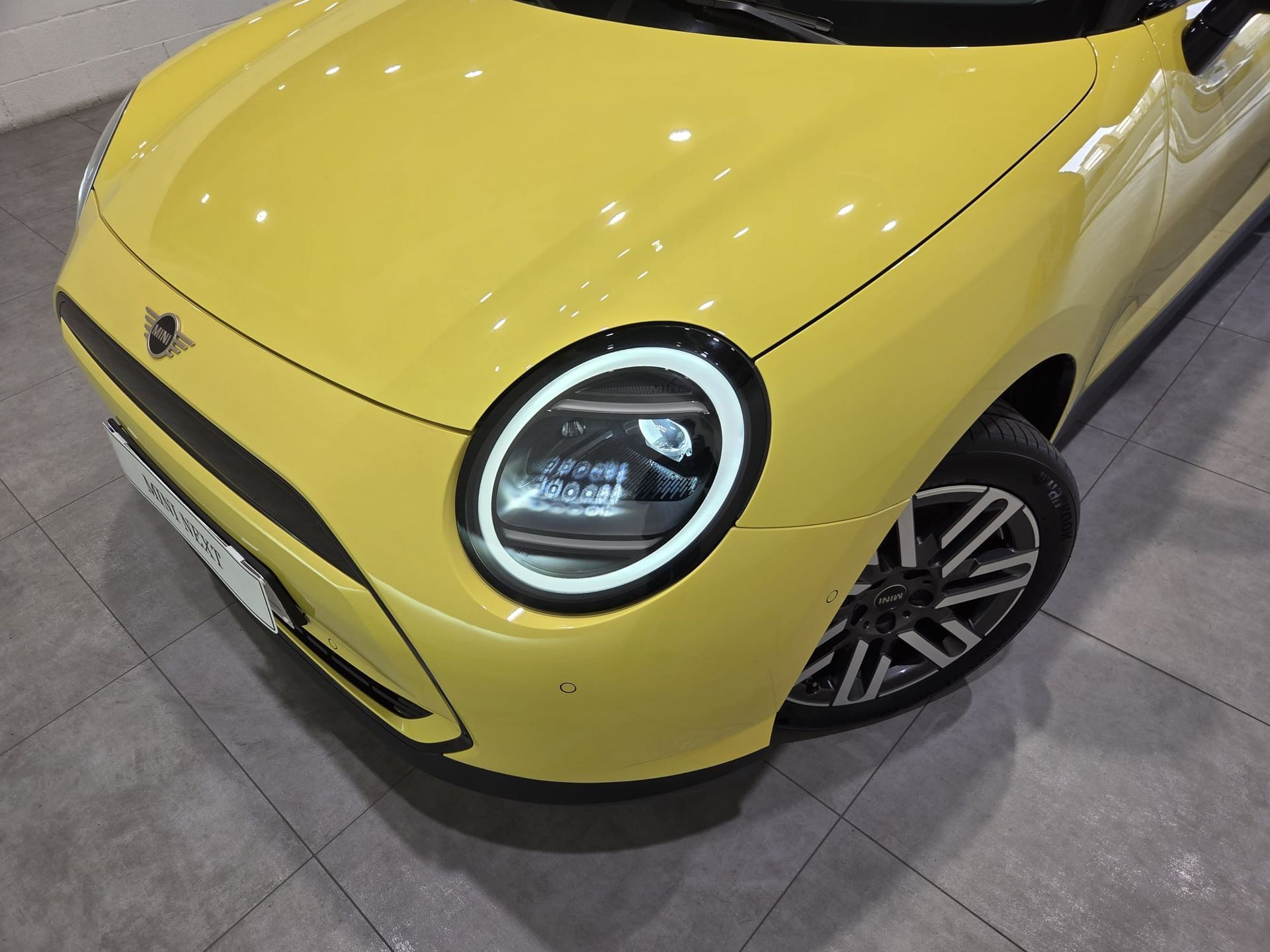 Fotos de MINI 3 Puertas Cooper E 135 kW (184 CV)