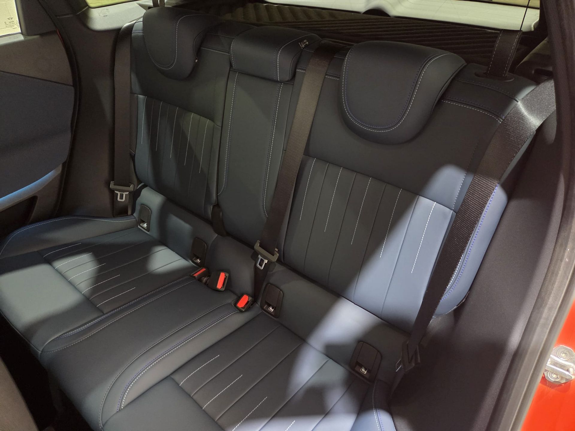 fotoG 12 del MINI MINI Aceman SE 160 kW (218 CV) 218cv Eléctrico del 2025 en Barcelona