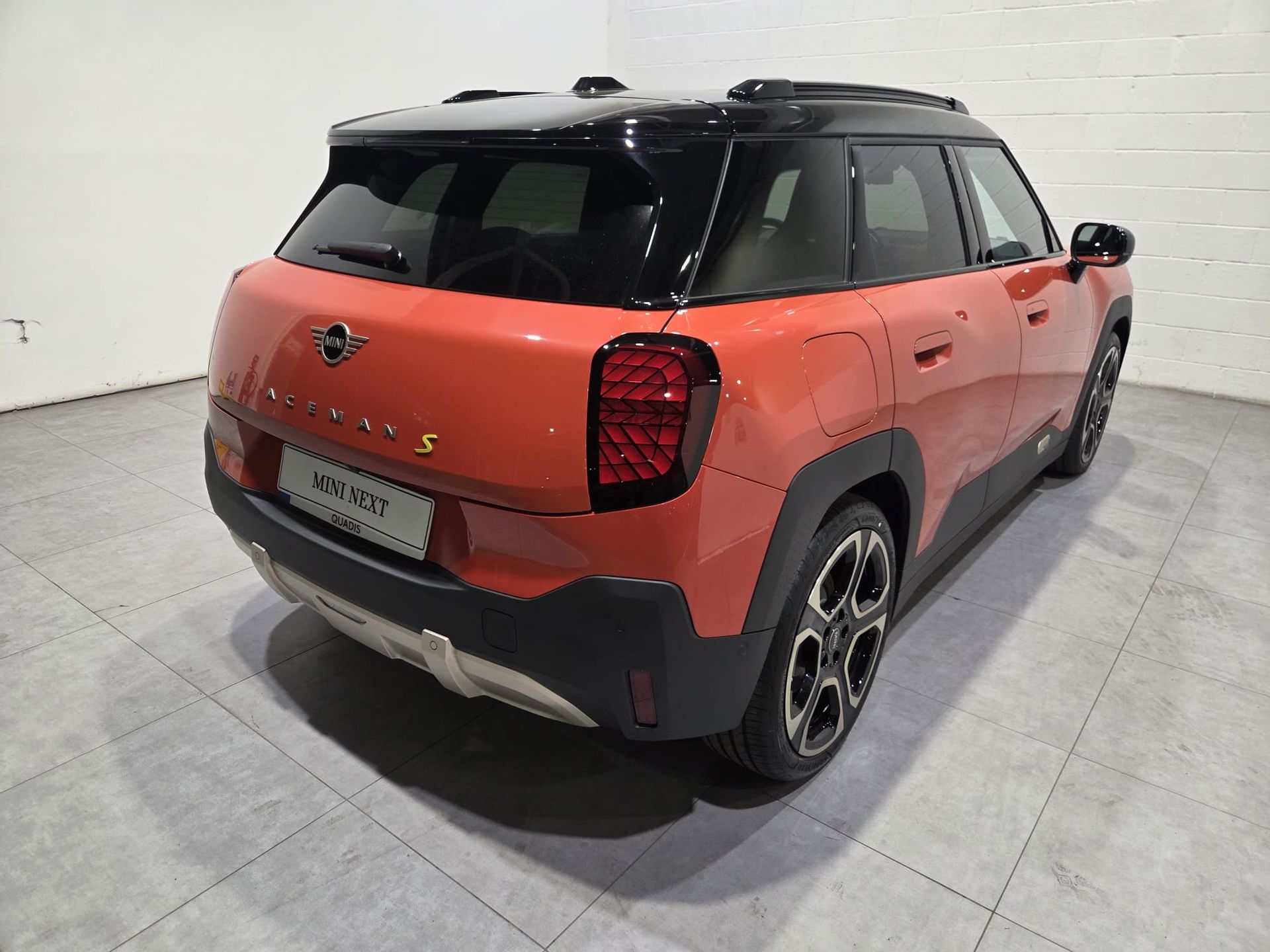 fotoG 5 del MINI MINI Aceman SE 160 kW (218 CV) 218cv Eléctrico del 2025 en Barcelona