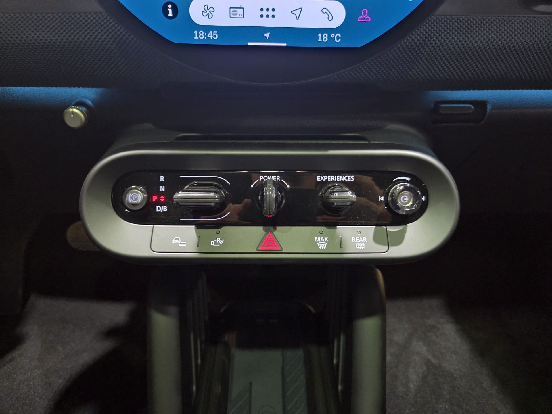 fotoG 13 del MINI MINI Aceman SE 160 kW (218 CV) 218cv Eléctrico del 2025 en Barcelona